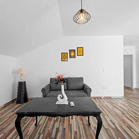 Cozy In Dragisici With Wifi Apartman *