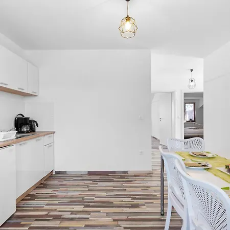 Appartement Cozy In Dragisici With Wifi Mala Cista