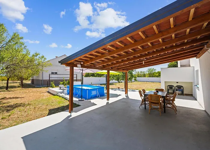 Lejlighed Cozy In Dragisici With Wifi